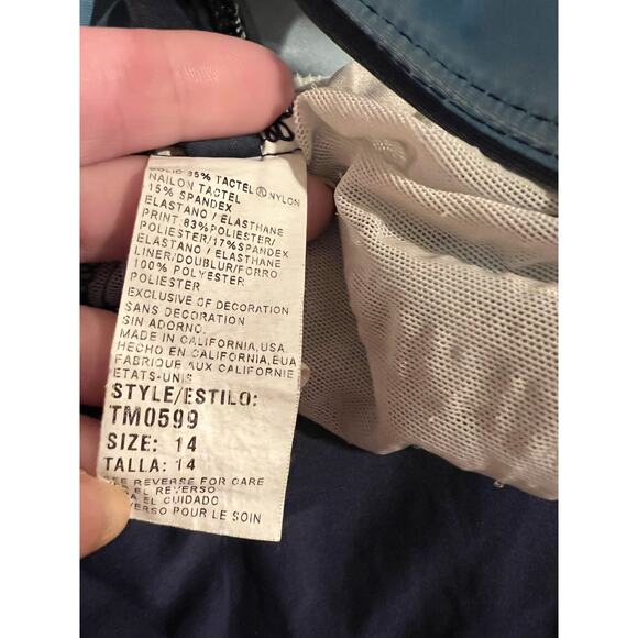 Tommy Hilfiger Women’s Estilo O-Ring Halter Neck One Piece Swimsuit Size 14 $100 - Picture 10 of 13